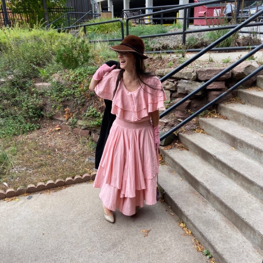 Meet your Posher, Elizabeth